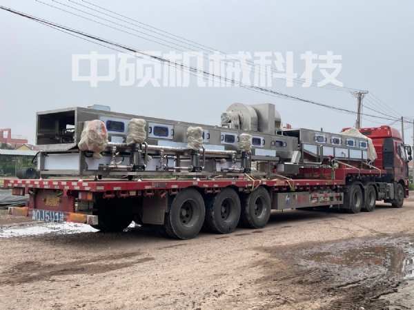 河南丹尼斯自動蒸盤清洗機發貨實拍